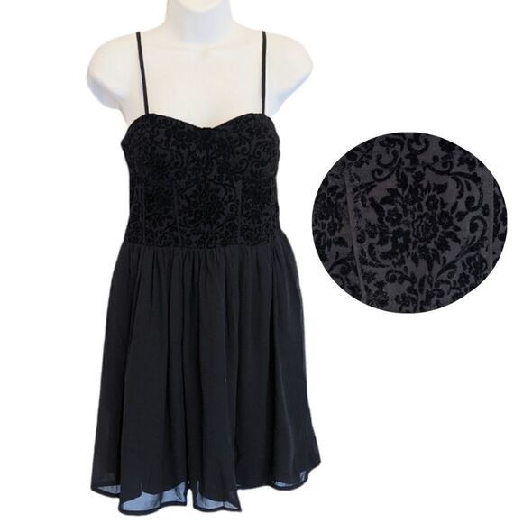Nwt BOG COLLECTIVE black dress with padded bra velour top size M @Y - Picture 1 of 15